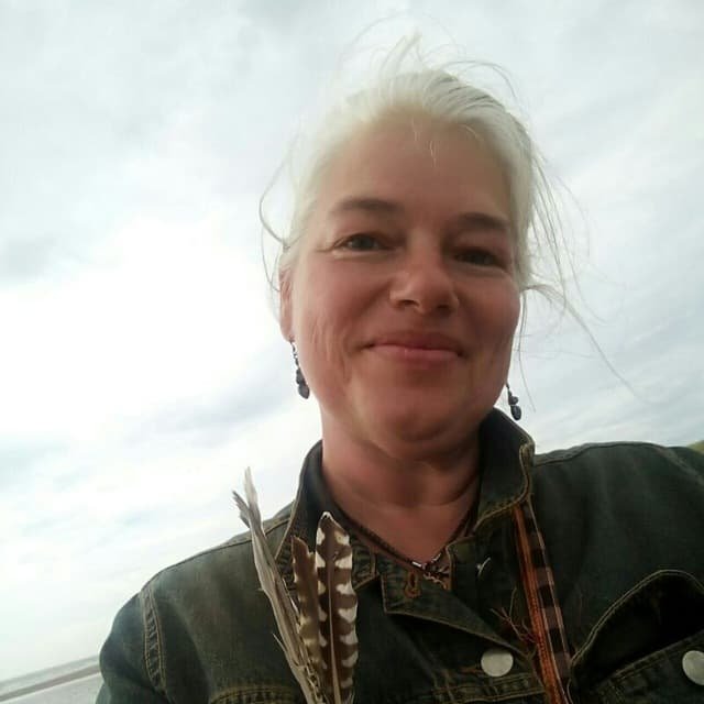 OKiTALK.news – Die Essenz unserer kulturellen und rituellen Kleidung – 18.08.2024 – 20 Uhr live –